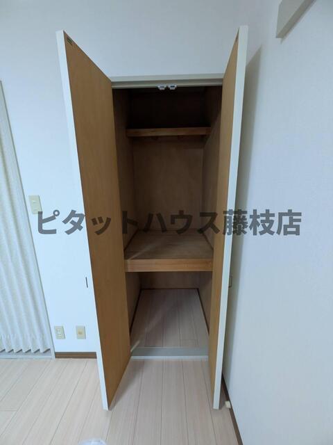 牧之原市細江アパート 収納