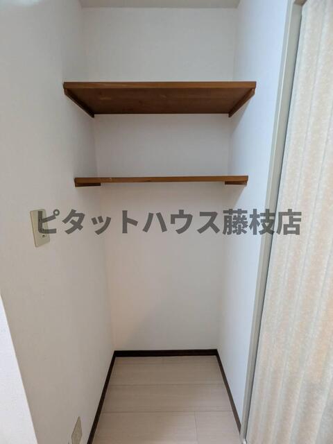 牧之原市細江アパート 収納