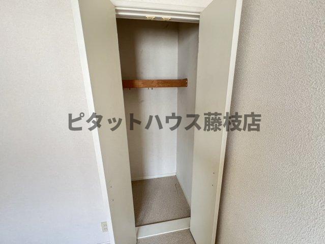 焼津市中里アパート 収納