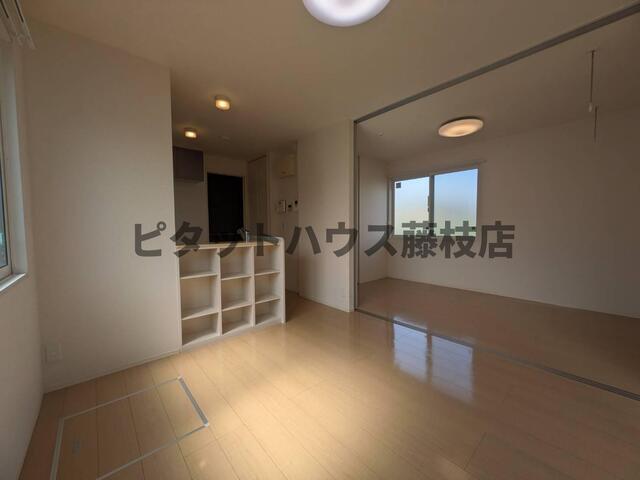 藤枝市瀬戸新屋アパート リビング
