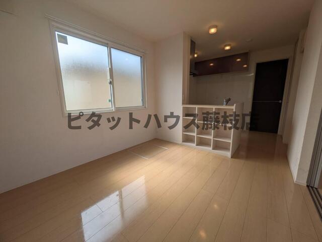 藤枝市瀬戸新屋アパート リビング