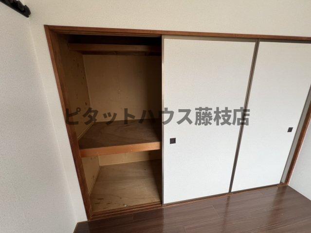 焼津市焼津アパート 収納