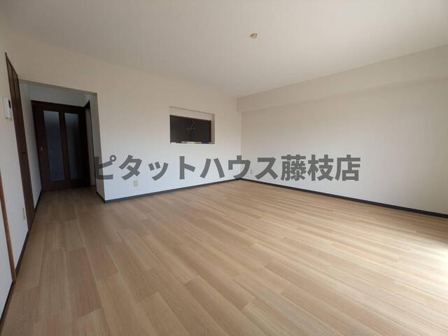 藤枝市南駿河台マンション リビング