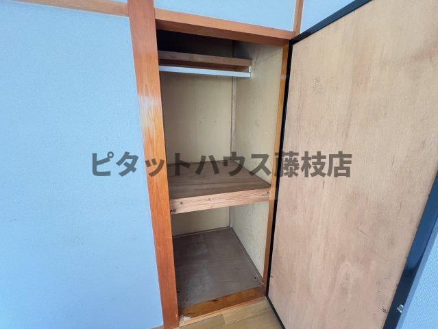 焼津市柳新屋アパート 収納