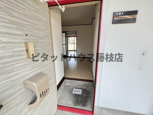 藤枝市下青島アパート 玄関