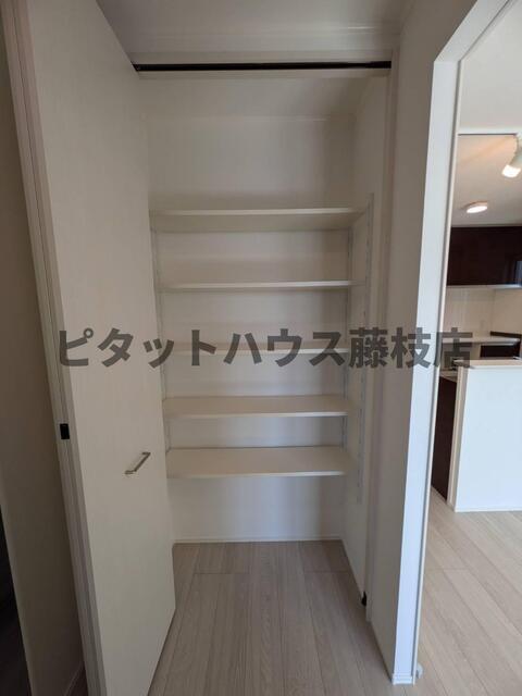 焼津市田尻北アパート 収納