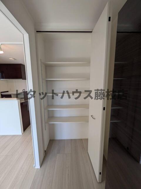 焼津市田尻北アパート 収納