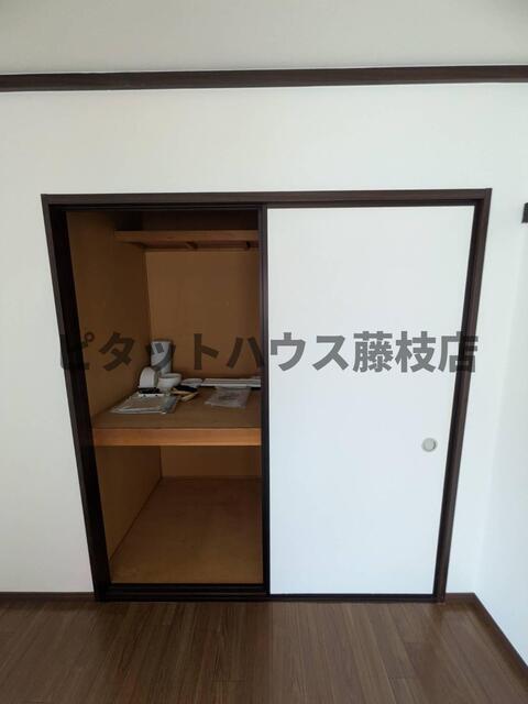 藤枝市与左衛門アパート 収納