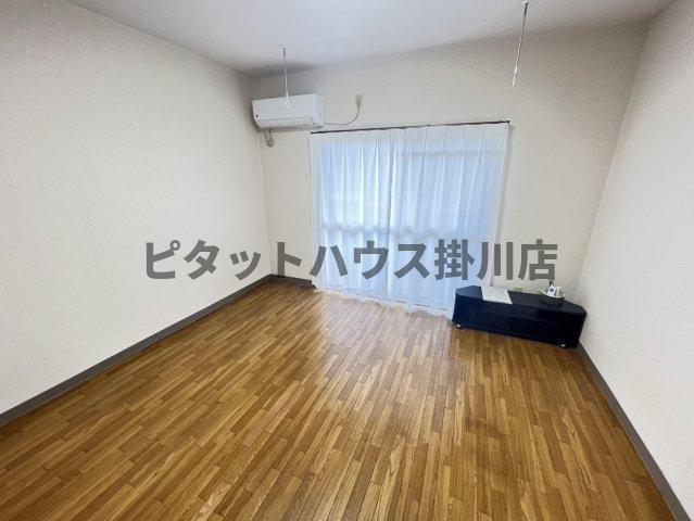 袋井市旭町マンション リビング
