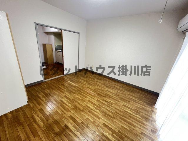 袋井市旭町マンション リビング