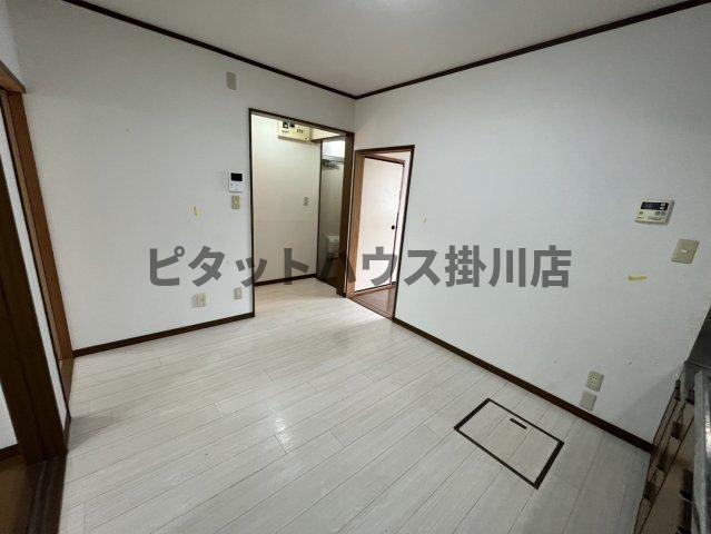 掛川市緑ケ丘アパート リビング