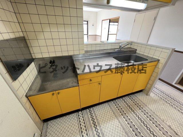焼津市石津港町マンション キッチン
