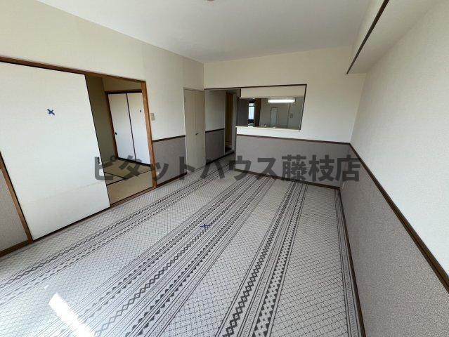 焼津市石津港町マンション リビング