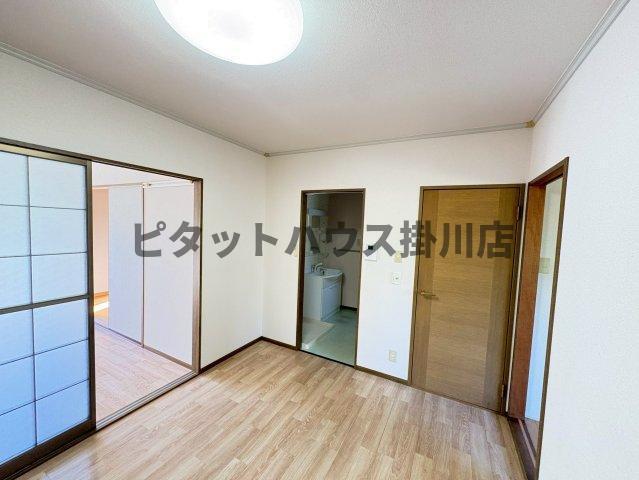 袋井市豊沢アパート リビング