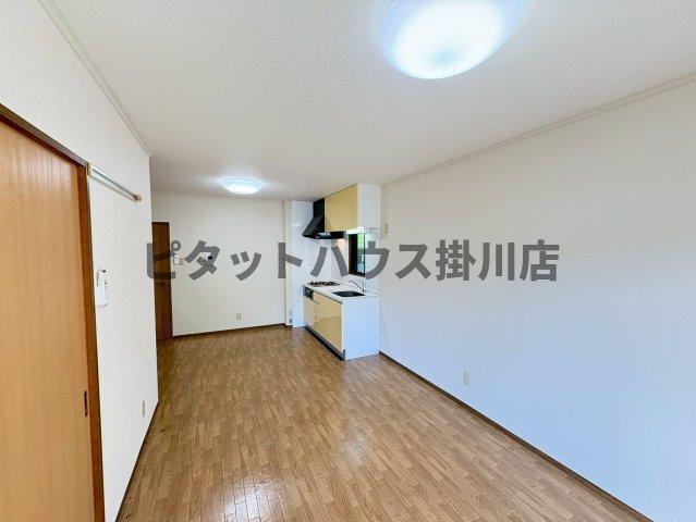 袋井市豊沢アパート リビング