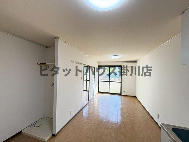 袋井市豊沢アパート リビング