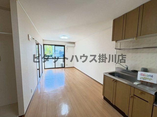袋井市豊沢アパート リビング