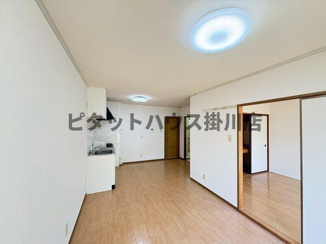 袋井市豊沢アパート リビング