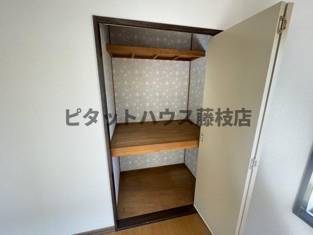焼津市西小川アパート 収納
