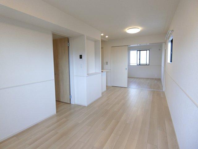 袋井市彦島アパート リビング