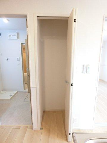 袋井市彦島アパート 収納