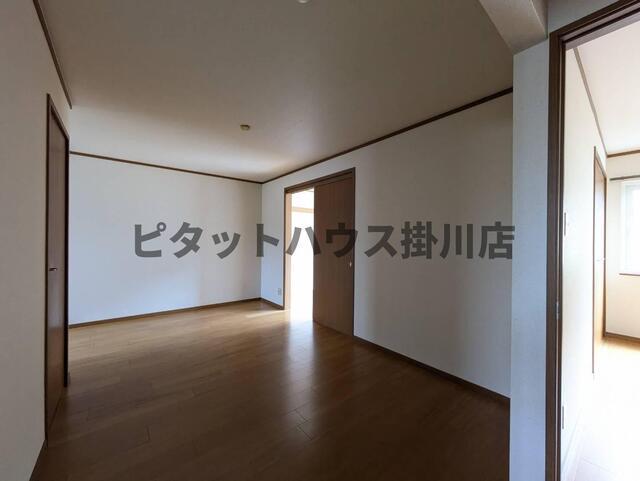 御前崎市白羽アパート リビング