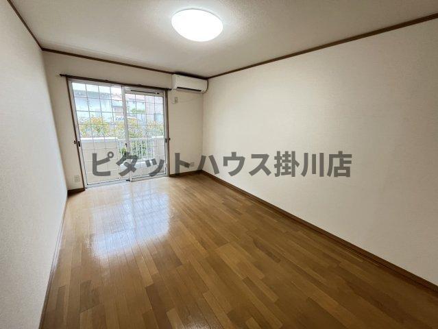 掛川市杉谷アパート リビング