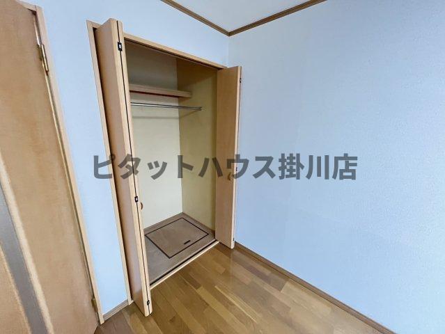 掛川市杉谷アパート 収納