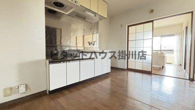 掛川市二瀬川マンション キッチン