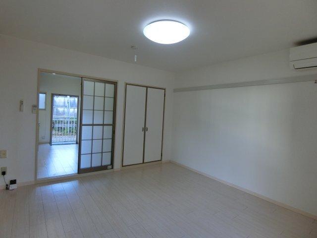 掛川市青葉台アパート リビング