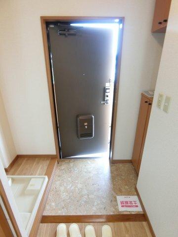 掛川市逆川アパート 玄関