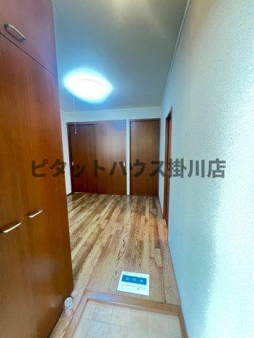 掛川市横須賀アパート 玄関