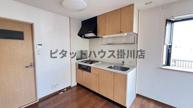 掛川市下垂木マンション キッチン