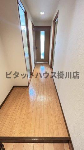 掛川市富部アパート 玄関