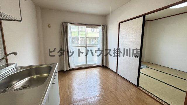 掛川市富部アパート リビング
