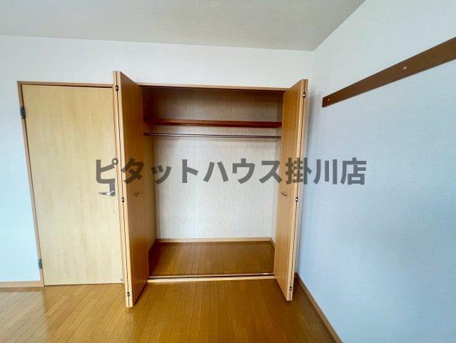 袋井市愛野南アパート 収納