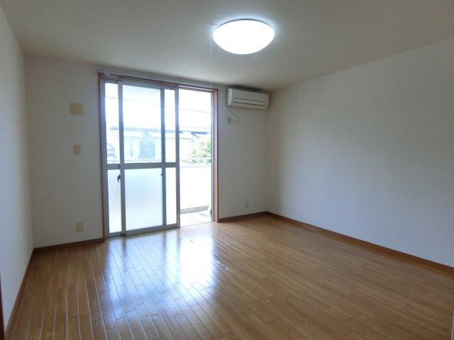袋井市愛野南アパート リビング