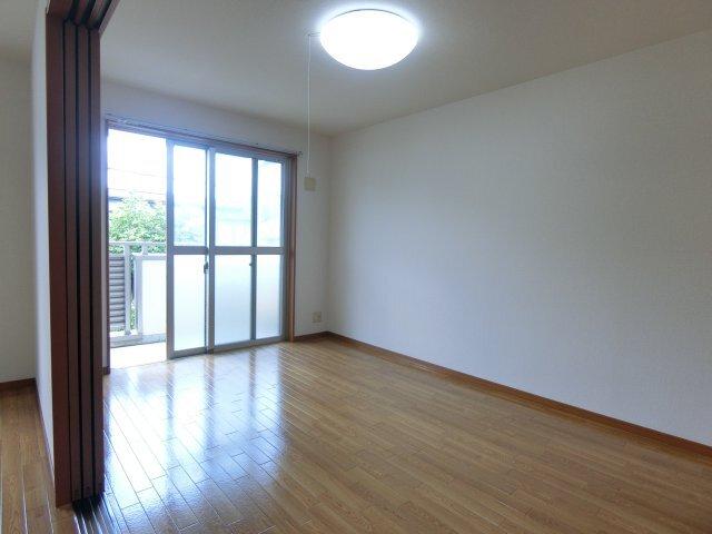 袋井市愛野南アパート リビング