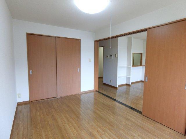 袋井市愛野南アパート リビング