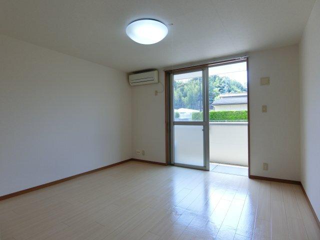 袋井市愛野南アパート リビング