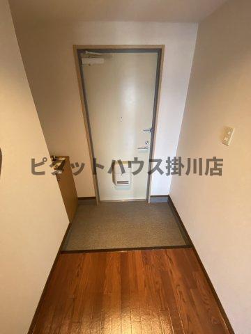 掛川市下垂木マンション 玄関