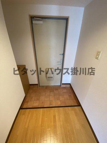 掛川市下垂木マンション 玄関
