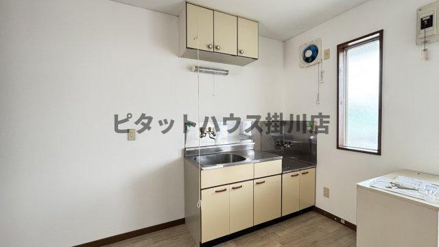 掛川市杉谷アパート キッチン