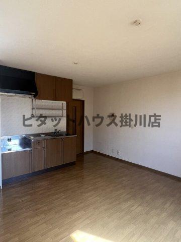 掛川市中央高町アパート リビング