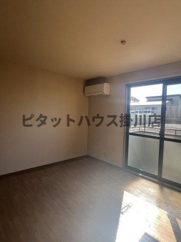 掛川市中央高町アパート リビング