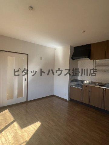 掛川市中央高町アパート リビング