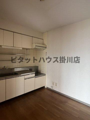 菊川市半済マンション リビング