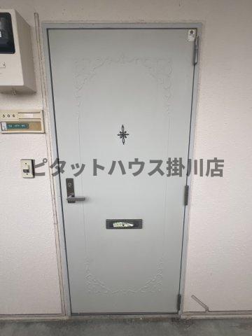 菊川市半済マンション 玄関