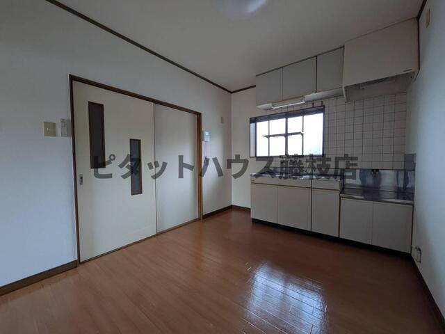 藤枝市岡部町三輪アパート リビング