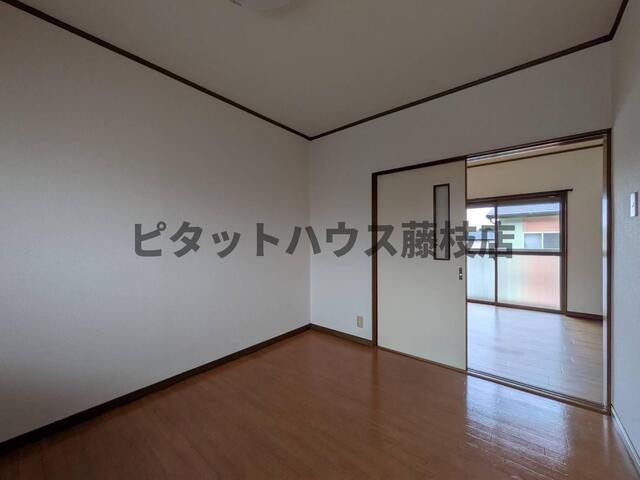 藤枝市岡部町三輪アパート リビング